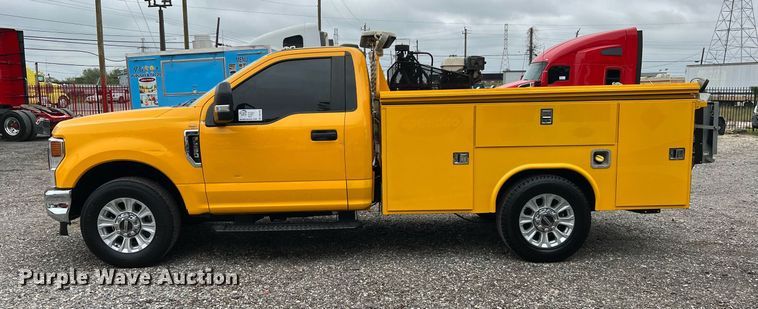 image for item DQ2308 2020 Ford F350 Super Duty  utility bed pickup