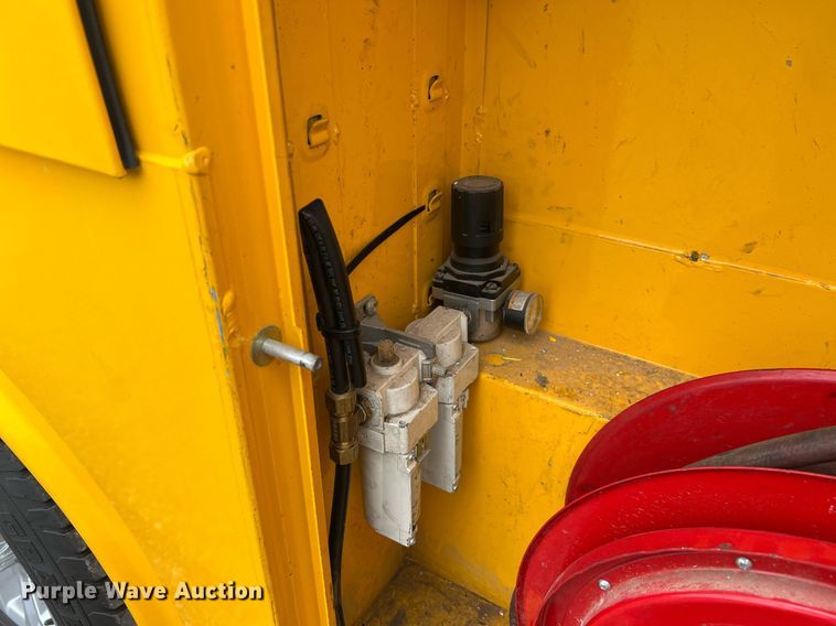 image for item DQ2308 2020 Ford F350 Super Duty  utility bed pickup