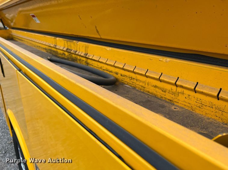 image for item DQ2308 2020 Ford F350 Super Duty  utility bed pickup