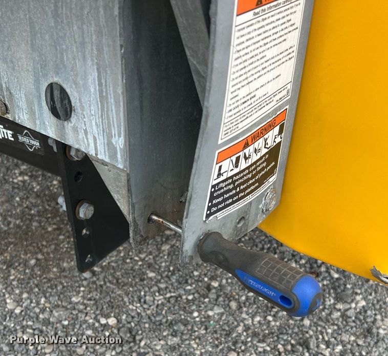 image for item DQ2308 2020 Ford F350 Super Duty  utility bed pickup