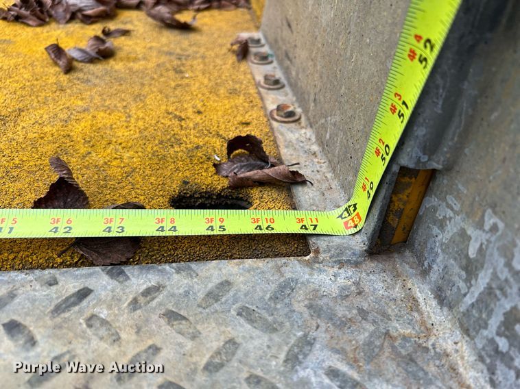 image for item DQ2308 2020 Ford F350 Super Duty  utility bed pickup