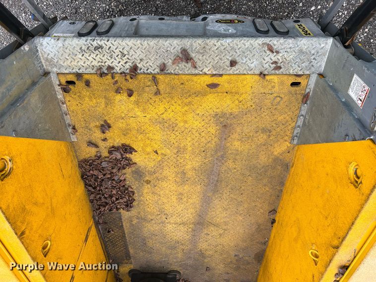 image for item DQ2308 2020 Ford F350 Super Duty  utility bed pickup