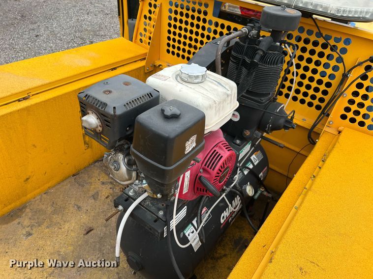 image for item DQ2308 2020 Ford F350 Super Duty  utility bed pickup