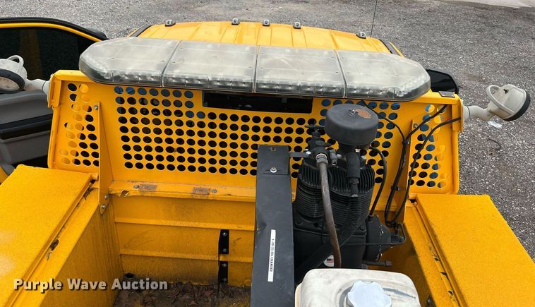 image for item DQ2308 2020 Ford F350 Super Duty  utility bed pickup