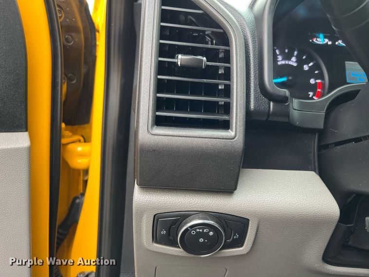 image for item DQ2308 2020 Ford F350 Super Duty  utility bed pickup