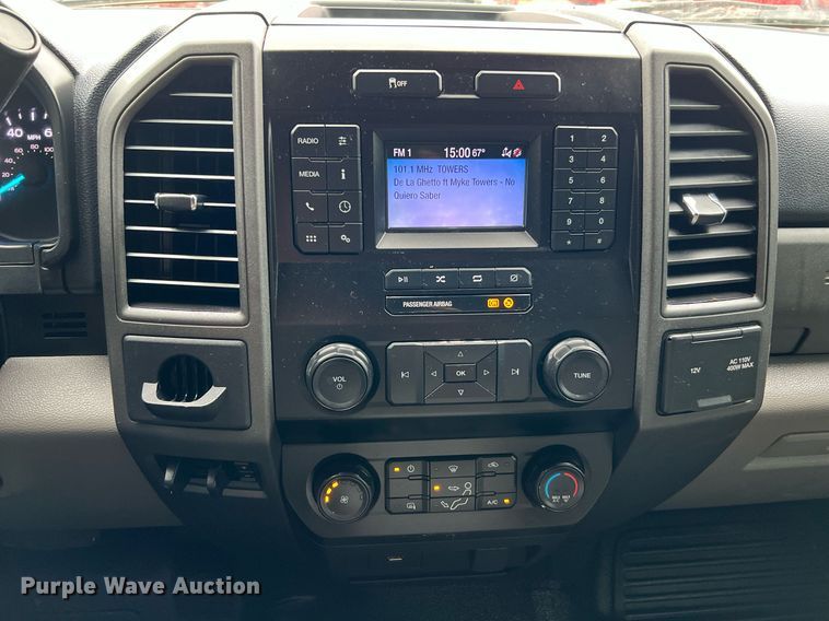 image for item DQ2308 2020 Ford F350 Super Duty  utility bed pickup