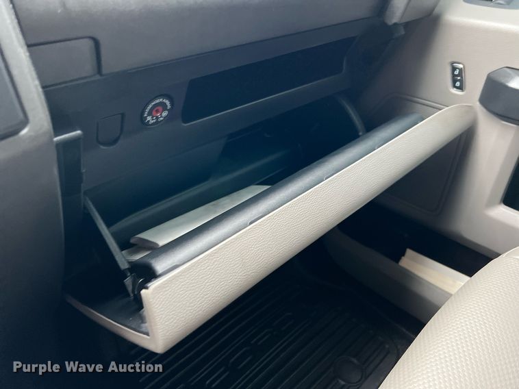 image for item DQ2308 2020 Ford F350 Super Duty  utility bed pickup