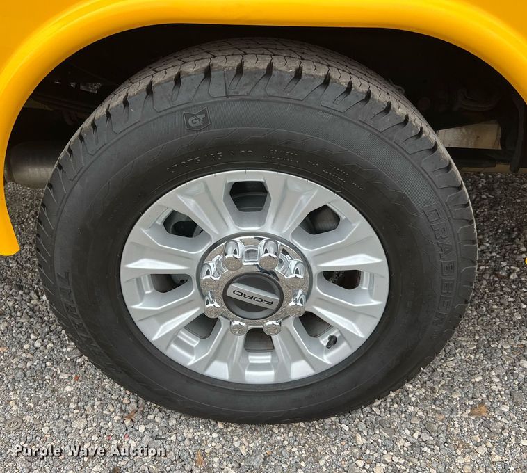 image for item DQ2308 2020 Ford F350 Super Duty  utility bed pickup