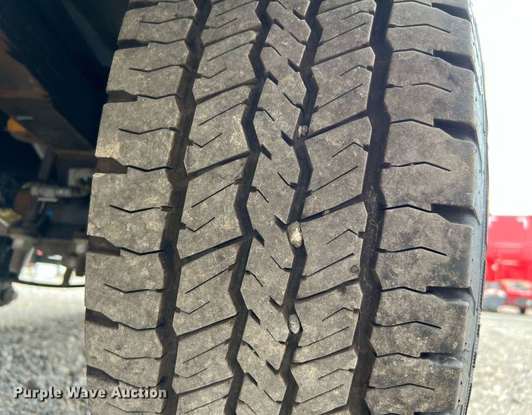 image for item DQ2308 2020 Ford F350 Super Duty  utility bed pickup