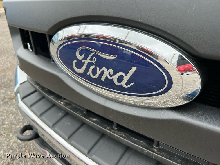 image for item DQ2308 2020 Ford F350 Super Duty  utility bed pickup