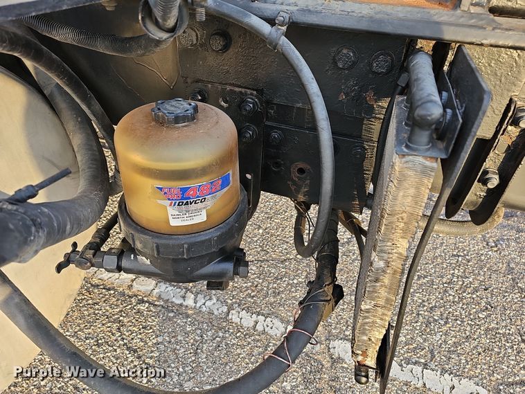 image for item DR5891 2016 Western Star 4700SB  roll-off container truck