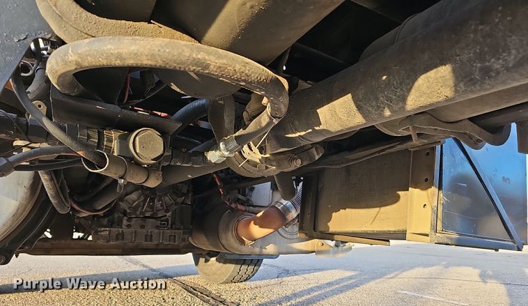 image for item DR5891 2016 Western Star 4700SB  roll-off container truck