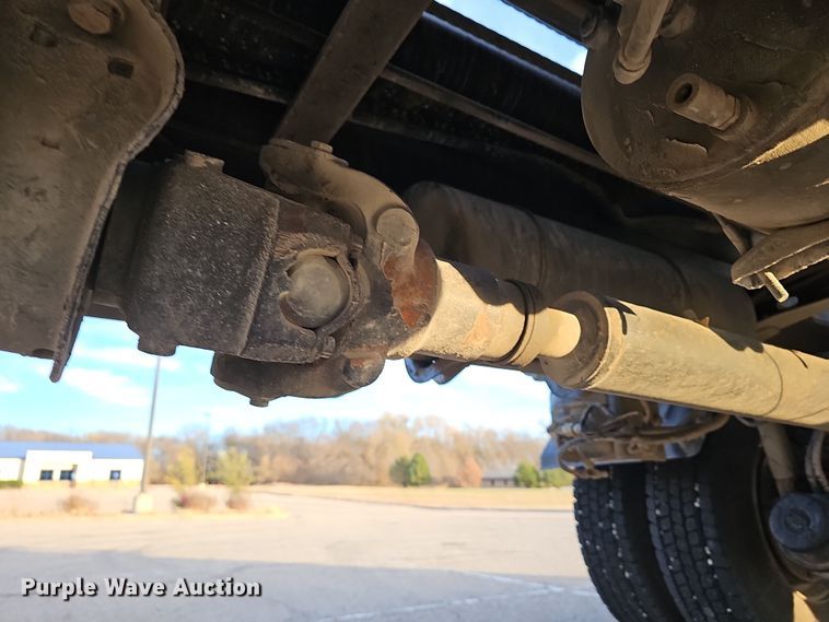 image for item DR5891 2016 Western Star 4700SB  roll-off container truck