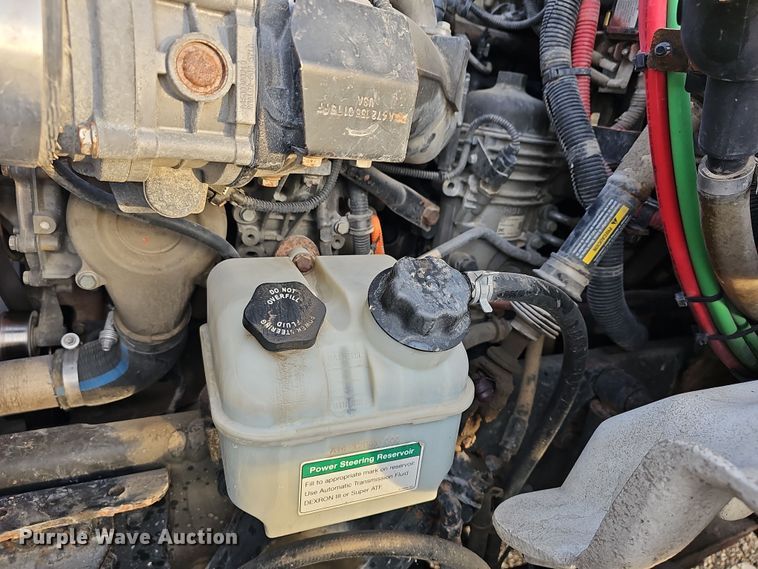 image for item DR5891 2016 Western Star 4700SB  roll-off container truck