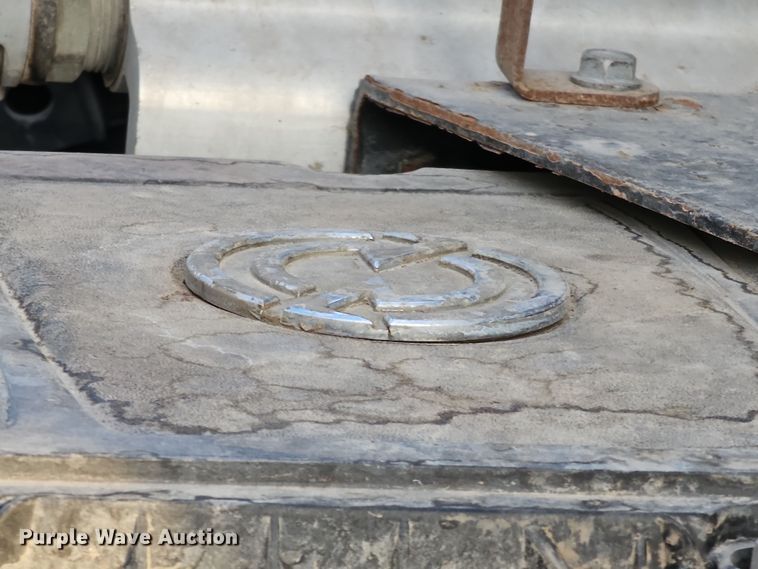 image for item DR5891 2016 Western Star 4700SB  roll-off container truck