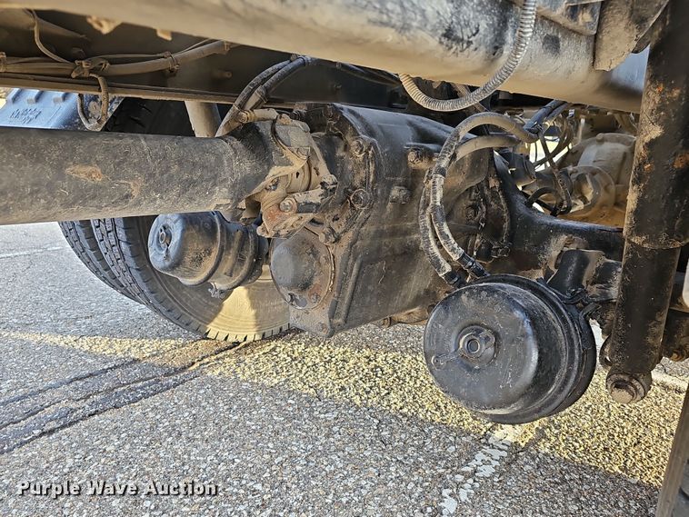 image for item DR5891 2016 Western Star 4700SB  roll-off container truck