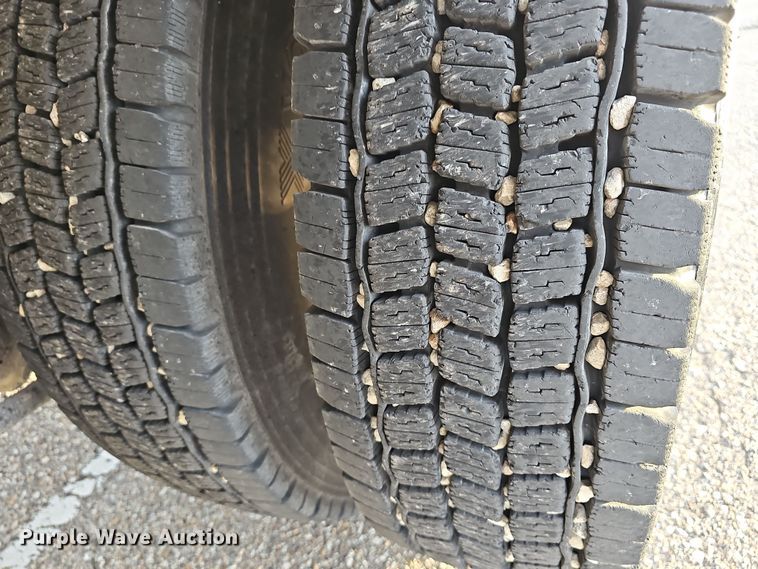 image for item DR5891 2016 Western Star 4700SB  roll-off container truck