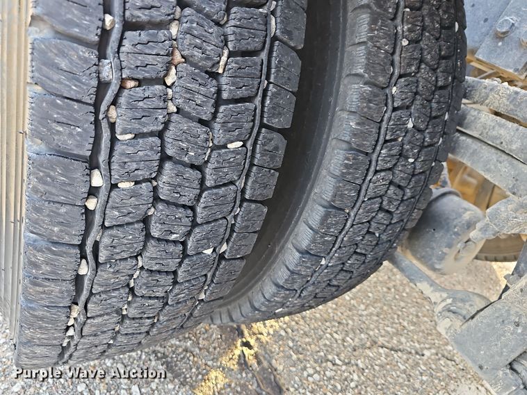 image for item DR5891 2016 Western Star 4700SB  roll-off container truck