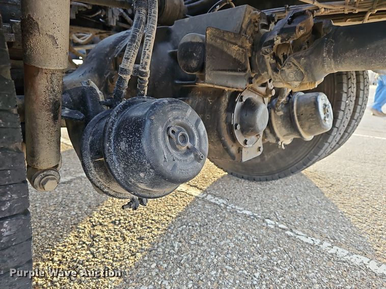 image for item DR5891 2016 Western Star 4700SB  roll-off container truck