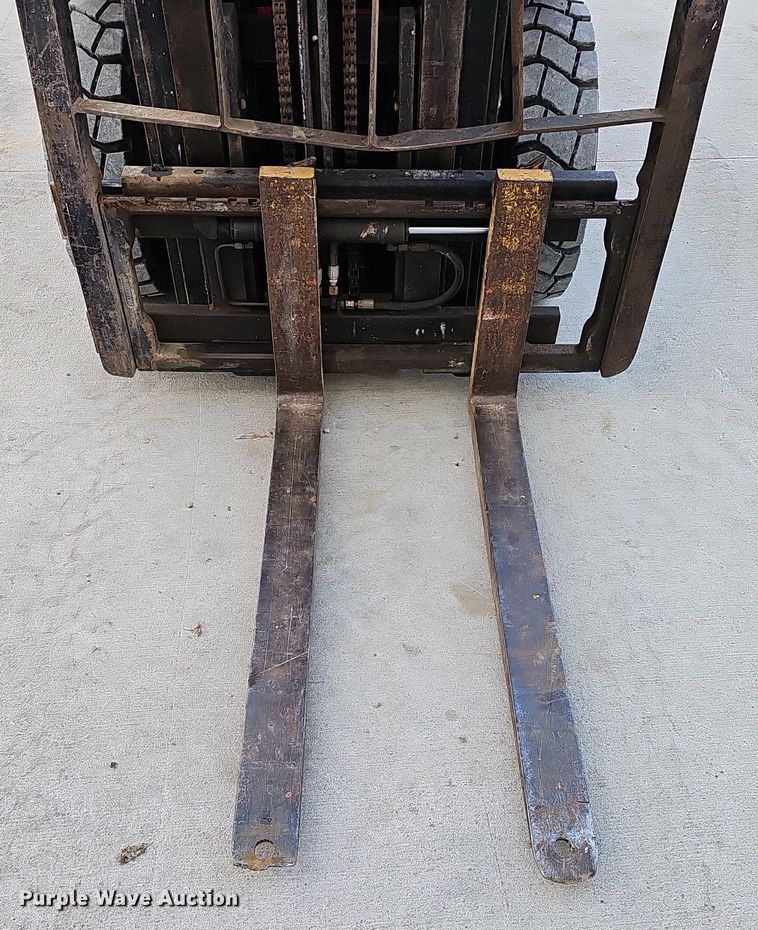 image for item DS5689 Tailift FG25P-GML  forklift