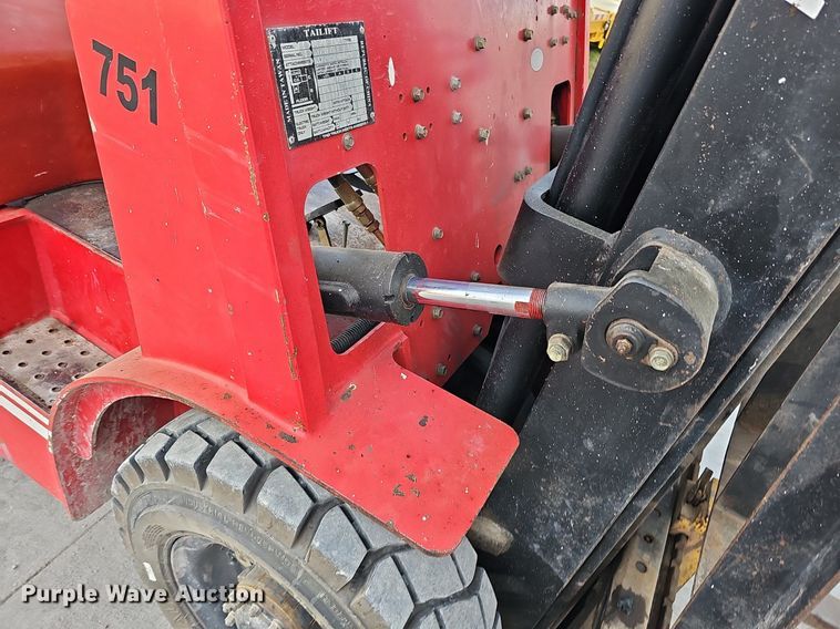 image for item DS5689 Tailift FG25P-GML  forklift