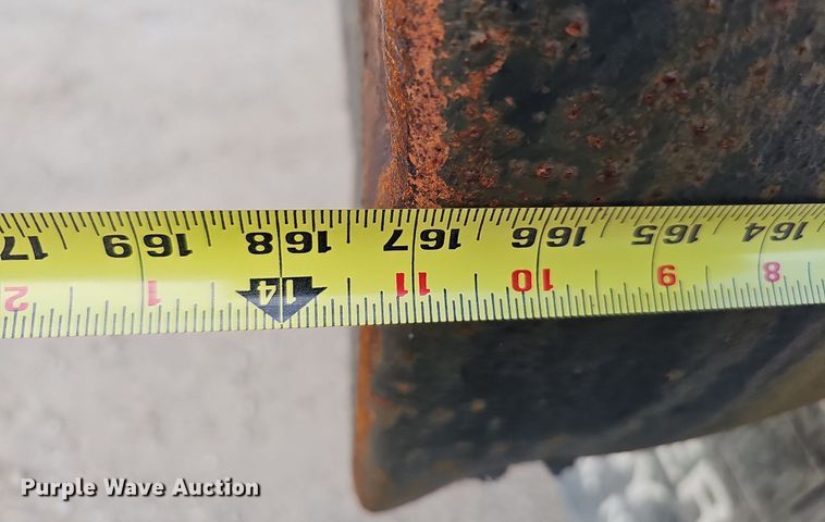 image for item DS5690 2003 Ford F650 Super Duty XLT  dump truck