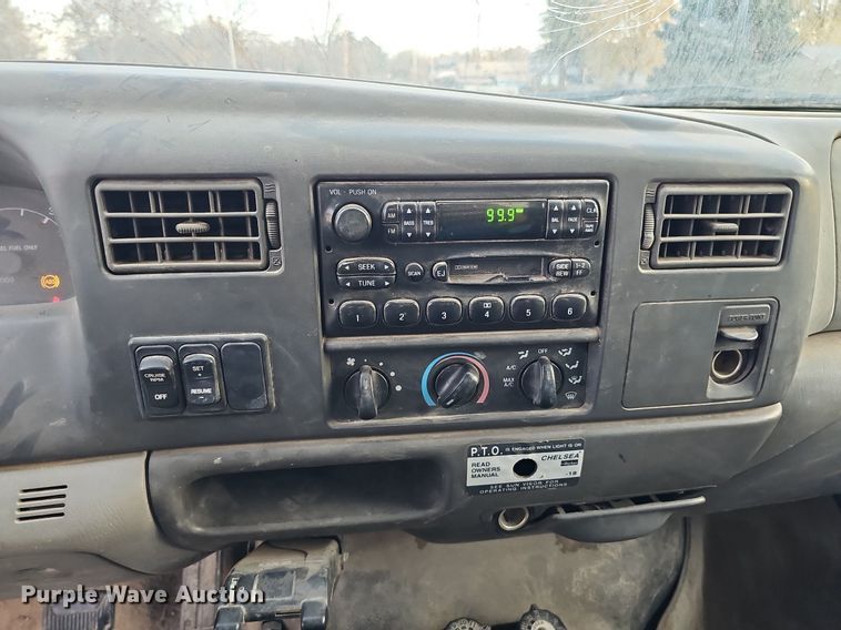 image for item DS5690 2003 Ford F650 Super Duty XLT  dump truck