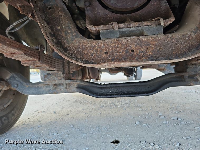 image for item DS5690 2003 Ford F650 Super Duty XLT  dump truck