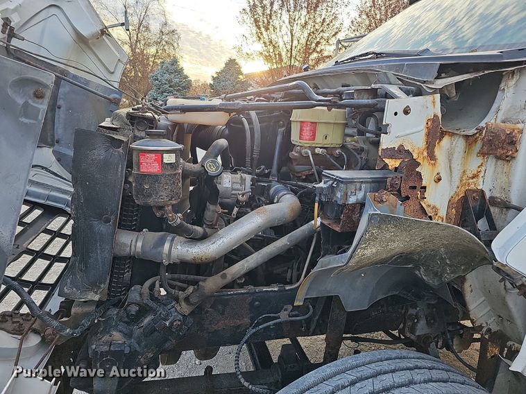 image for item DS5690 2003 Ford F650 Super Duty XLT  dump truck