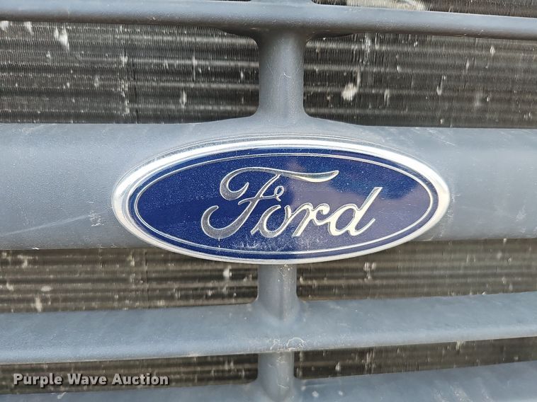 image for item DS5690 2003 Ford F650 Super Duty XLT  dump truck