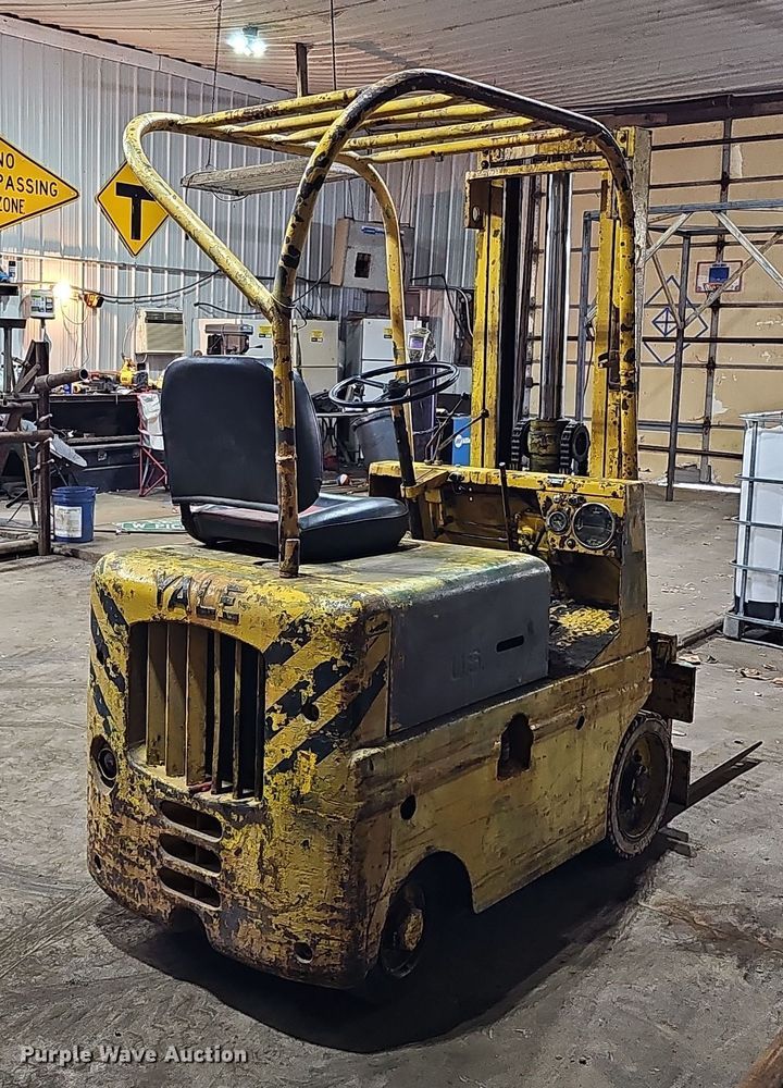 image for item DS5694 1951 Yale & Towne Mfg. Co KG5IT-20H  forklift