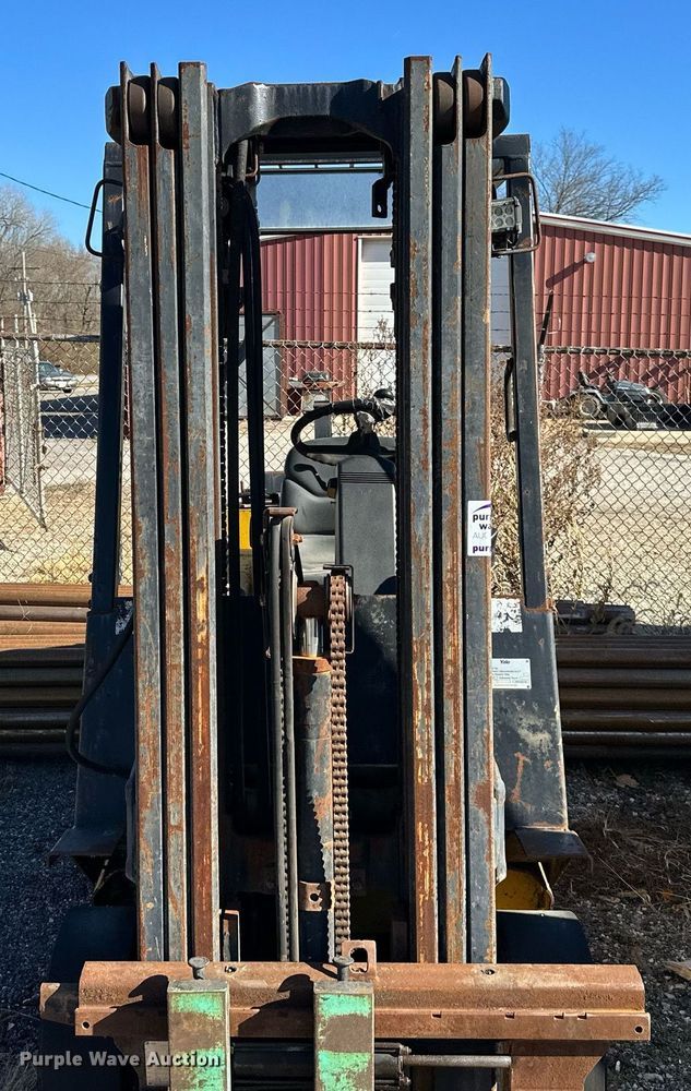 image for item DW2926 Yale  forklift