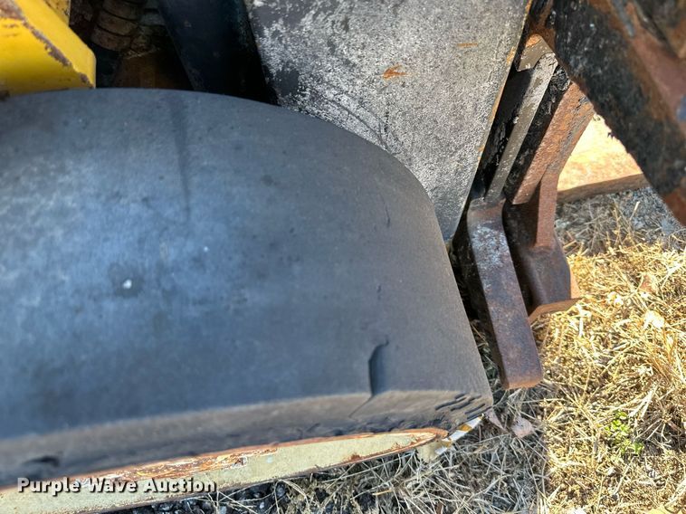 image for item DW2926 Yale  forklift