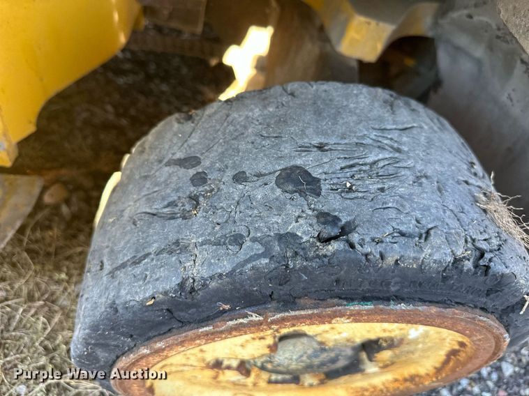 image for item DW2926 Yale  forklift