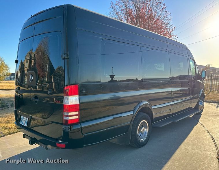 image for item GG9841 2010 Mercedes Benz Sprinter 3500  van