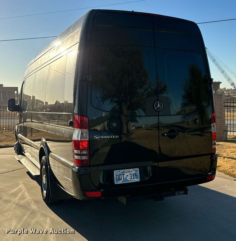 image for item GG9841 2010 Mercedes Benz Sprinter 3500  van