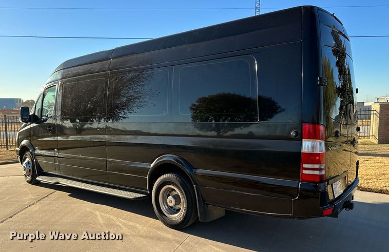 image for item GG9841 2010 Mercedes Benz Sprinter 3500  van