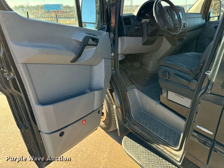 image for item GG9841 2010 Mercedes Benz Sprinter 3500  van