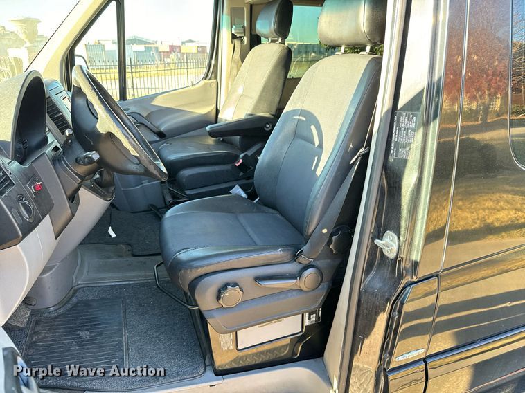 image for item GG9841 2010 Mercedes Benz Sprinter 3500  van