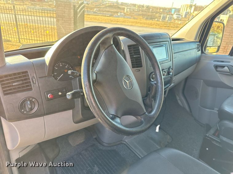 image for item GG9841 2010 Mercedes Benz Sprinter 3500  van