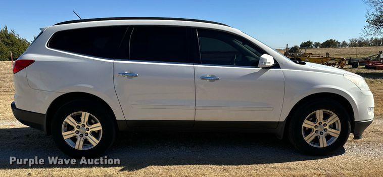 image for item GG9843 2010 Chevrolet Traverse LT  SUV