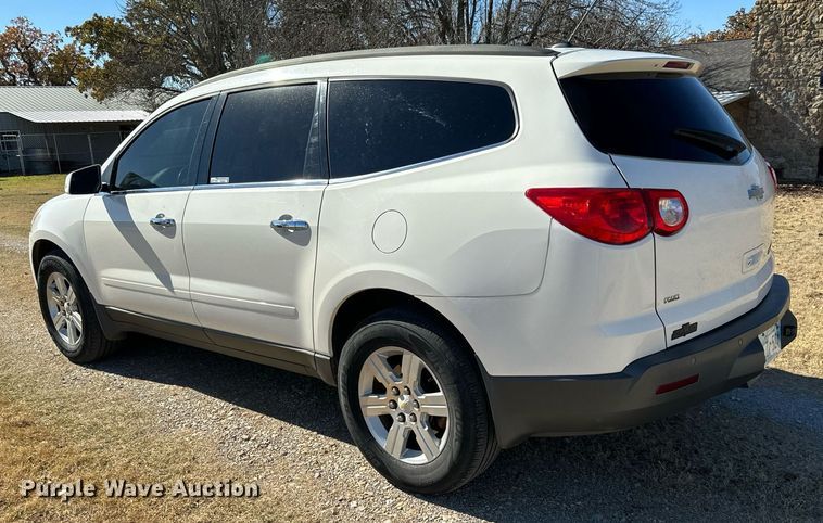 image for item GG9843 2010 Chevrolet Traverse LT  SUV