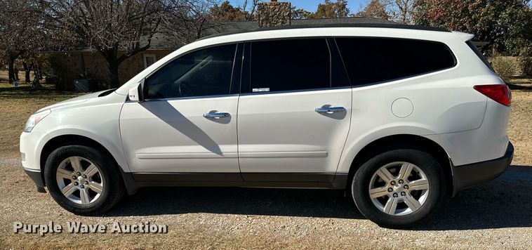 image for item GG9843 2010 Chevrolet Traverse LT  SUV
