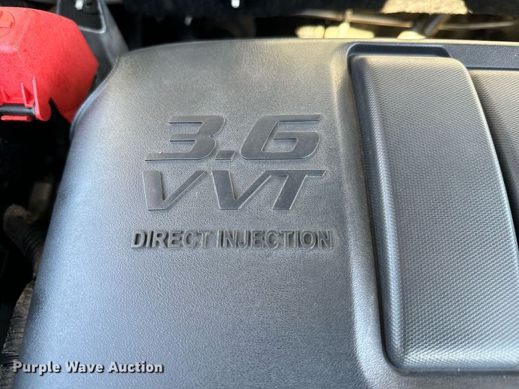 image for item GG9843 2010 Chevrolet Traverse LT  SUV