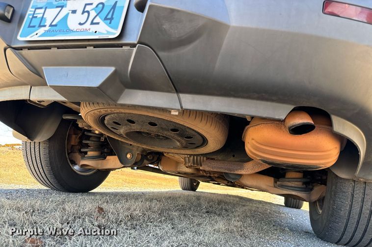 image for item GG9843 2010 Chevrolet Traverse LT  SUV