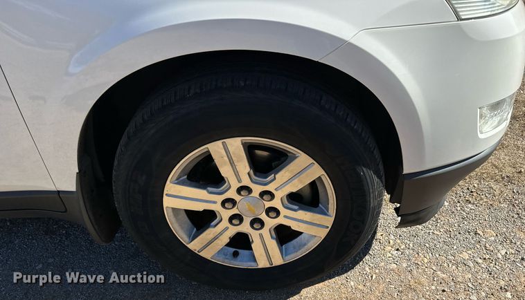 image for item GG9843 2010 Chevrolet Traverse LT  SUV