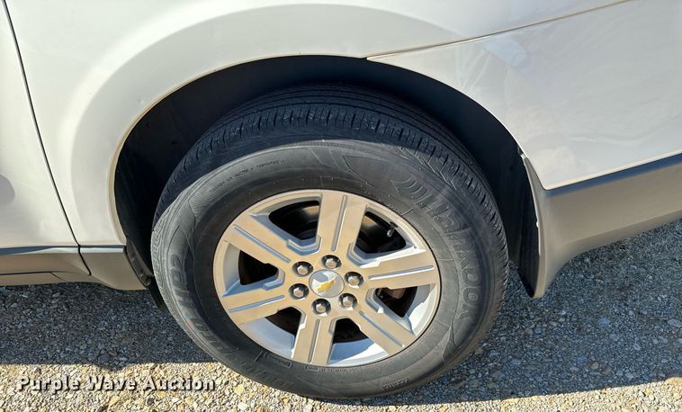 image for item GG9843 2010 Chevrolet Traverse LT  SUV