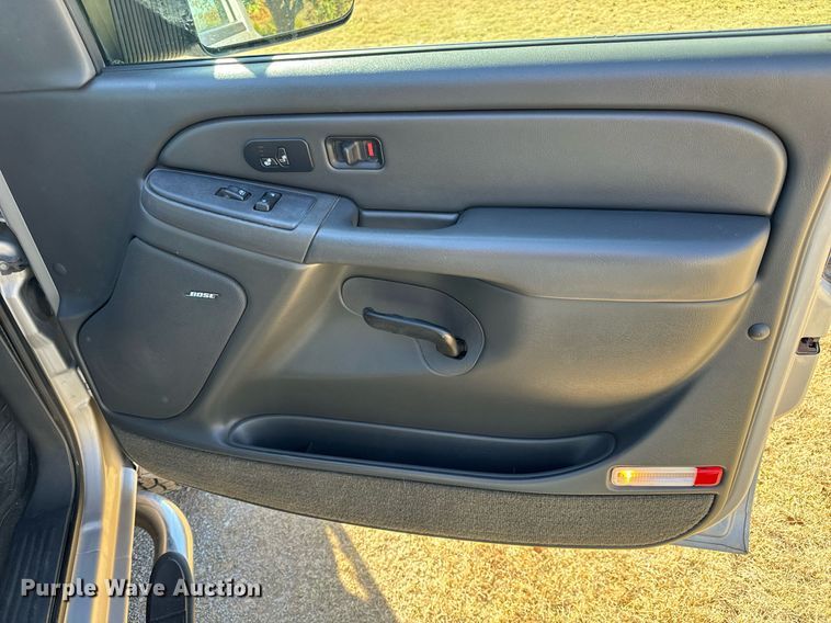 image for item GG9844 2005 GMC Sierra 2500HD  Ext. Cab pickup truck