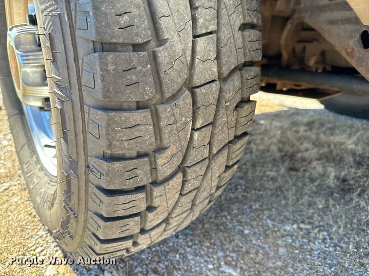 image for item GG9844 2005 GMC Sierra 2500HD  Ext. Cab pickup truck