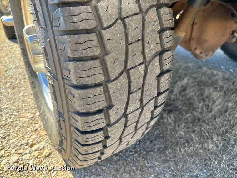 image for item GG9844 2005 GMC Sierra 2500HD  Ext. Cab pickup truck